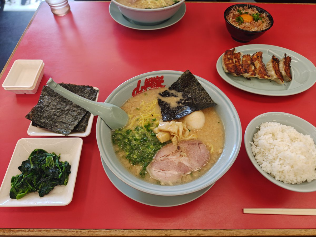 250122's tweet photo. プレ塩中盛り
ほうれん草
海苔
餃子
ライス https://t.co/dc2eJKIGEt