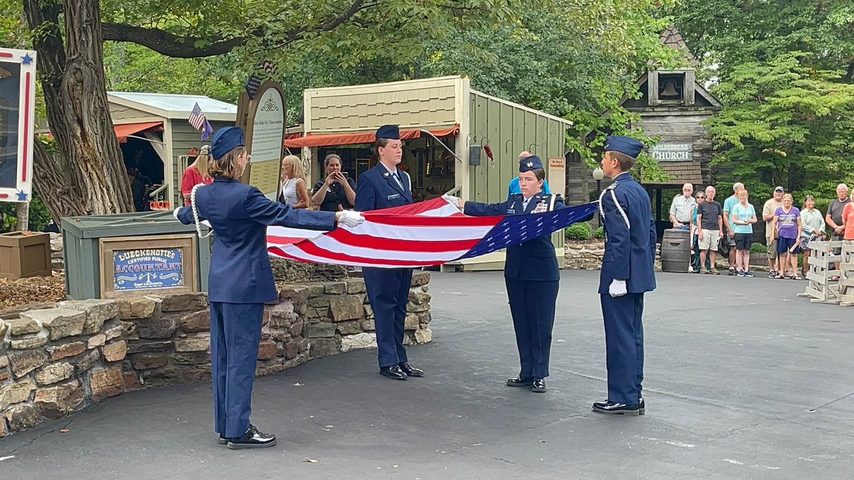 mocapnews's tweet photo. Members and units across Missouri participated in 9/11 Remembrance Ceremonies. Here, .cadets from the Table Rock Lake Composite Squadron assisted with the 25th Anniversary 9/11 Remembrance Ceremony at Silver Dollar City, MO. #civilairpatrol #CAPcadet https://t.co/zGyNYQLmHJ