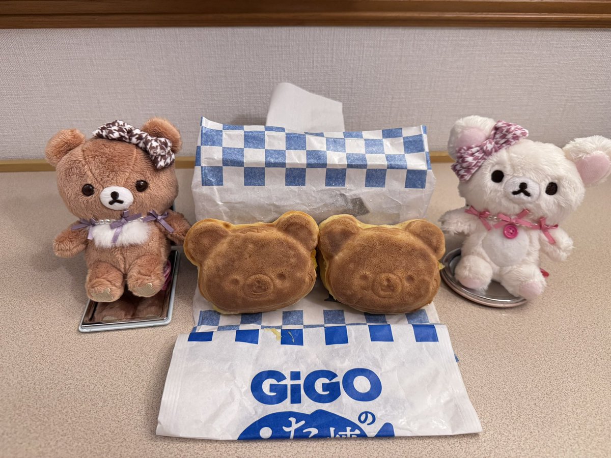 MST_2428291310's tweet photo. 昨日は大南極展に行ってからお泊まりしたよ❄️💙🐱🫍🐶🐻
お昼(？)に食べた天丼のビジュが凄かった！ https://t.co/wRDBgduOA8
