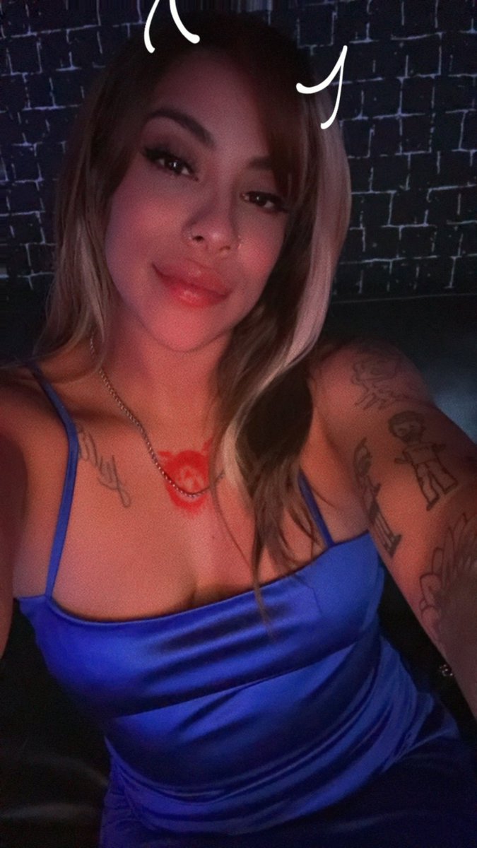 Khaleesiikitty's tweet photo. last night was so fun🥳 #satx https://t.co/Z6rVnfULtq