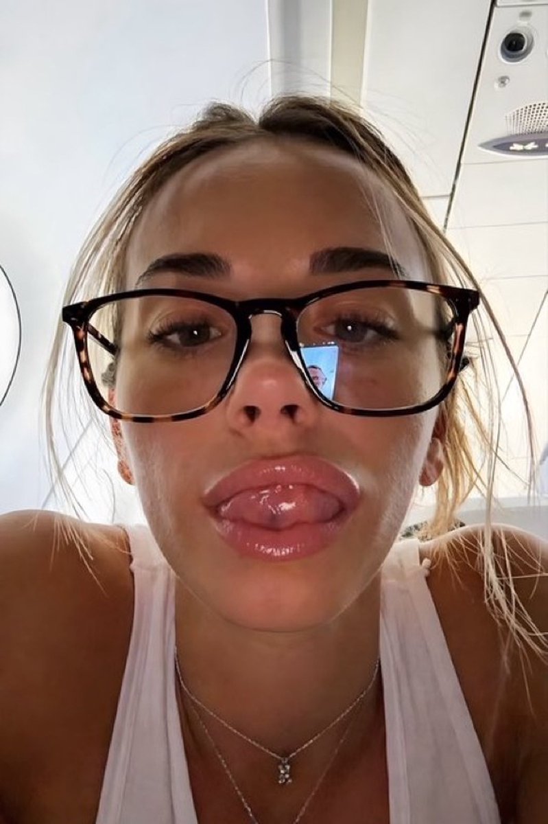 gingyjr8's tweet photo. I am weak and pathetic for mommy Sadie and @bzndbxncnxn made me submit to mommy Sadie

#wankchat #wankbattle https://t.co/fWTlQarRCb