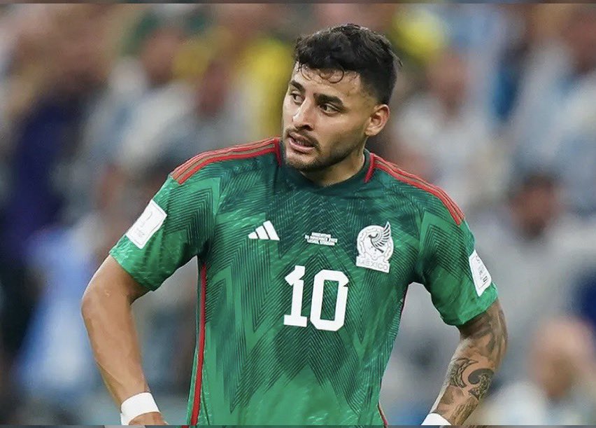 RaulOrvananos's tweet photo. ¡Ah caray!
Alexis Vega en entrevista, dejó abierto el tema de dejar la Selección Mexicana tras no tener muchos minutos en el mundial y tras no ser convocado en el primer llamado de Rafa Márquez.

Creo que Alexis Vega tendría que haber estado en esta primera convocatoria con el Tri, pero también… es tan grave como para ya retirarte de la selección?

¿Ustedes qué piensan? Los leo