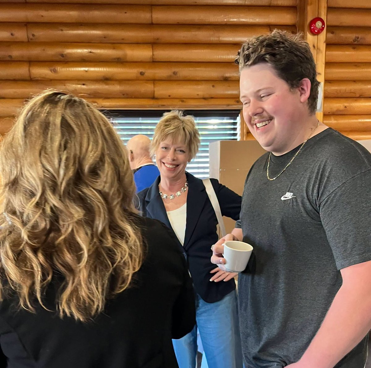 DanielAllainNB's tweet photo. Great discussions with PC members in Sussex at our Satellite Voting Centre.

Having trouble voting? Send us a message!

Get your ballot mailed by October 5th!

​----------

Nous avons eu d’excellentes discussions avec les membres du Parti progressiste-conservateur à Sussex, dans nos centre de vote satellite.

Vous avez de la difficulté à voter? Envoyez-nous un message!

Assurez-vous de poster votre bulletin de vote au plus tard le 5 octobre!

#nbpoli
#pcnbleadership
#chefferiepcnb
