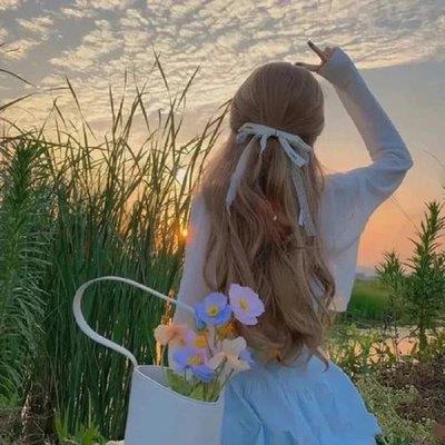 OuidaMastripi's tweet photo. 🍂 🎈 🎌 优优|纪念小小V，|半半子，|TIMCOB KFC 抄底 Trump，|yee rim，|takizawaiori，|娍原创|鳗鱼烧|一条肌肉狗，|元气桃子sama，|粉色情人|nuomibaby|口巾SANG|Miuzxc，|可可老师 |pigmananal，|幼萝喵瓜(幼萝酱) youluomiao，|桥本香菜，
都.有，代，找。
Q,q,群：1080921117 https://t.co/FrZaJk5Nyv