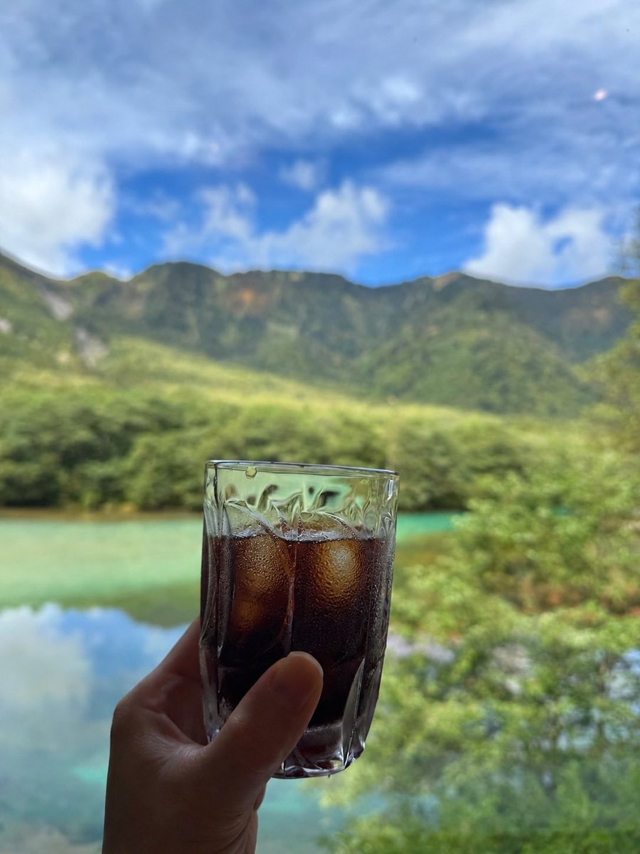 NOOK_nintendo's tweet photo. Triaシルバーウィーク企画、最終日🏔️
今日は大正池でコーヒーを飲みながらひと休み☕️
この一杯もTriaでお支払い。

普段の買い物から旅先まで使えて、アプリで利用履歴をまとめて確認できるのが便利！

「ちょっとお散歩」が、最高の締めくくりになりました😸

@triajapan #Tria https://t.co/fCUQ2f8Hc6