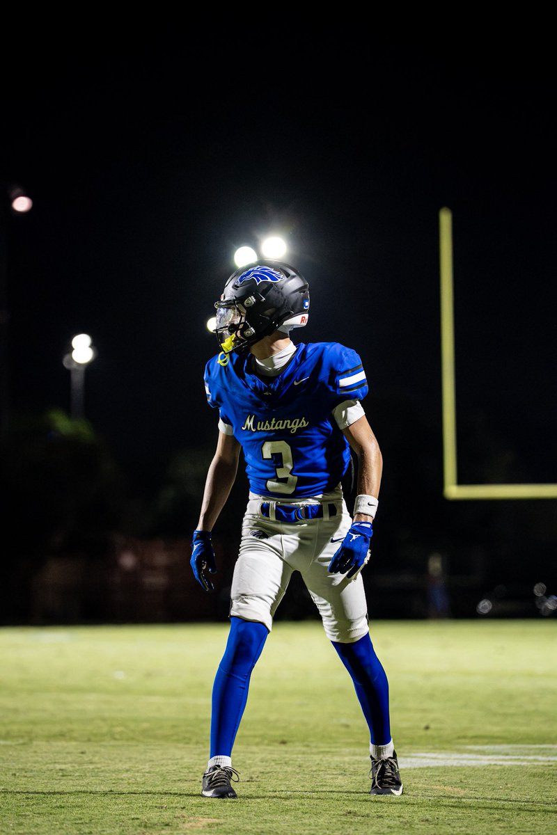 bostonw_27's tweet photo. Mid-Season Tape 🏈
Boston Whitehead 2027 WR
Houston Christian High School 
18 rec 223yds 2tds
@HC_MustangsFB @CShortsIII
@TrentonLuera14 @ktreynolds97
@PrepRedzoneTX
@SportsNewera @TheUCReport @crossover2020 @MichaelRGarvin
@L1G2TGF @bench424nmore @coachnoahb
@AJShortsss @TXPSMedia @TXPrivateFBGuy
@TRecruits @draftjm13 @charmministry
@Coach_BNelson @_CoachClay314
hudl: https://t.co/RRJscoTp2e