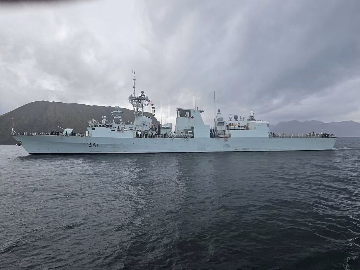 patio3900's tweet photo. HMCS Ottawa #RCN #CanadianForces https://t.co/MZ67cyyhnw