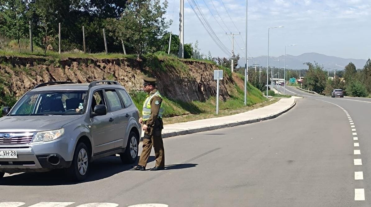 ZonaCarabValpo's tweet photo. Durante la tarde de este sábado, Carabineros despliega diferentes servicios en la comuna de #Concón y #Puchuncaví, con la finalidad de evitar la comisión de delitos y brindar seguridad a los residentes y visitantes. #LaPrevenciónEsNuestraEsencia https://t.co/gxPEZpD5kq