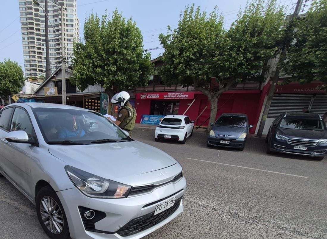 ZonaCarabValpo's tweet photo. Durante la tarde de este sábado, Carabineros despliega diferentes servicios en la comuna de #Concón y #Puchuncaví, con la finalidad de evitar la comisión de delitos y brindar seguridad a los residentes y visitantes. #LaPrevenciónEsNuestraEsencia https://t.co/gxPEZpD5kq