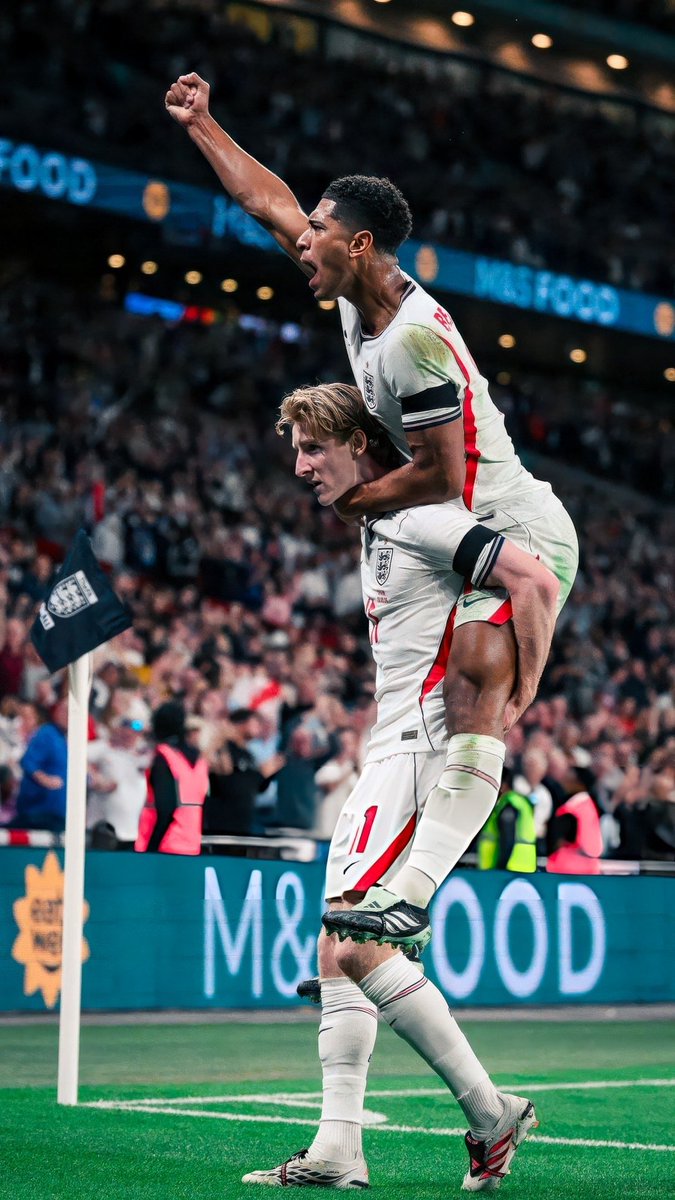 Footbal_Edit_HD's tweet photo. └📂 #England 🏴󠁧󠁢󠁥󠁮󠁧󠁿
     └📂 Jude #Bellingham 
     └📂 Harry #Kane 
     └📂 Anthony #Gordon 
➣ @Footbal_Edit_HD 

#UEFANATIONSLEAGUE | #4K | #Wallpaper 
📥 4K Version: https://t.co/vbNOYuSbqW https://t.co/aJSyjNKBkk