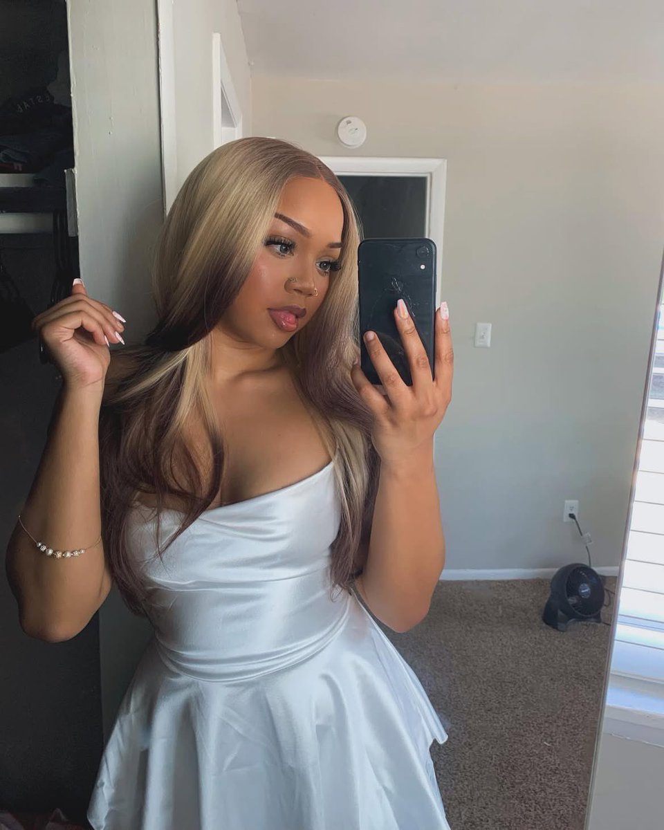 KhloeCakeyy's tweet photo. I smile, you send, the session deepens. 🍒🍒💓💓🤏🏾
#Findom #Sissy #Femboy #FaceTime #Live #Sexting #RolePlay https://t.co/Lyqvqt7zUF