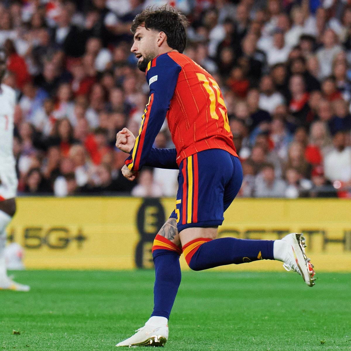 atletienglish's tweet photo. 🇪🇸 Decisive Álex Baena in @SeFutbol's comeback at Wembley (2-3)!

Our midfielder came on in the 55th minute and scored a goal and provided an assist to turn around an adverse 2-1 scoreline.

Additionally, Marc Pubill started and played the full match.

Great work, guys! 💪 https://t.co/2fa0lK4vNM