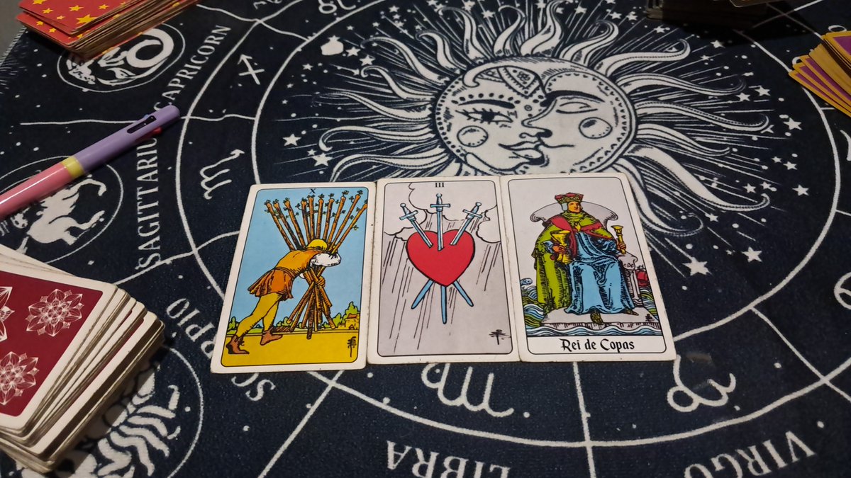 tarot_yas's tweet photo. Minha amiga fez um boy sofrer horrores e me perguntou o pq ele parou de enviar mensagem pra ela..
ele não manda justamente pq ele tá magoadissimo KKKK https://t.co/9E4oki42Tb