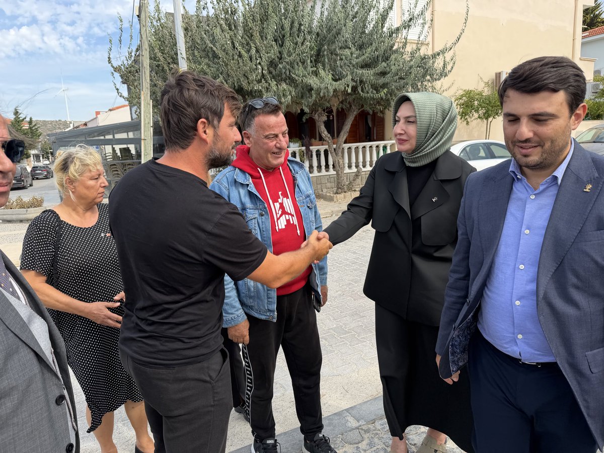 cesmeakparti's tweet photo. Türkiye Yüzyılı vizyonumuzu hemşehrilerimizle paylaşırken talep beklenti ve önerilerini dinledik
@akpartiizmir https://t.co/OPsSTmIvfl