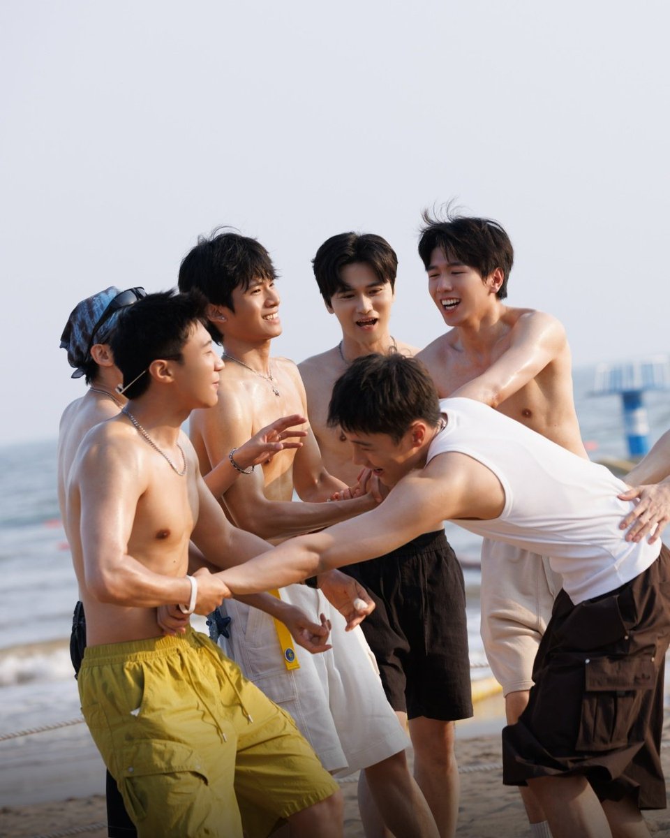 clingyteddy's tweet photo. #ProjectXYEP4 gotta be grateful to whomever had the idea to film this at a seaside location.. we get treated to eye candy every single ep!
Available on GagaOOLala..
#ProjectXY #CBL #BL https://t.co/82lg3ZF3V8