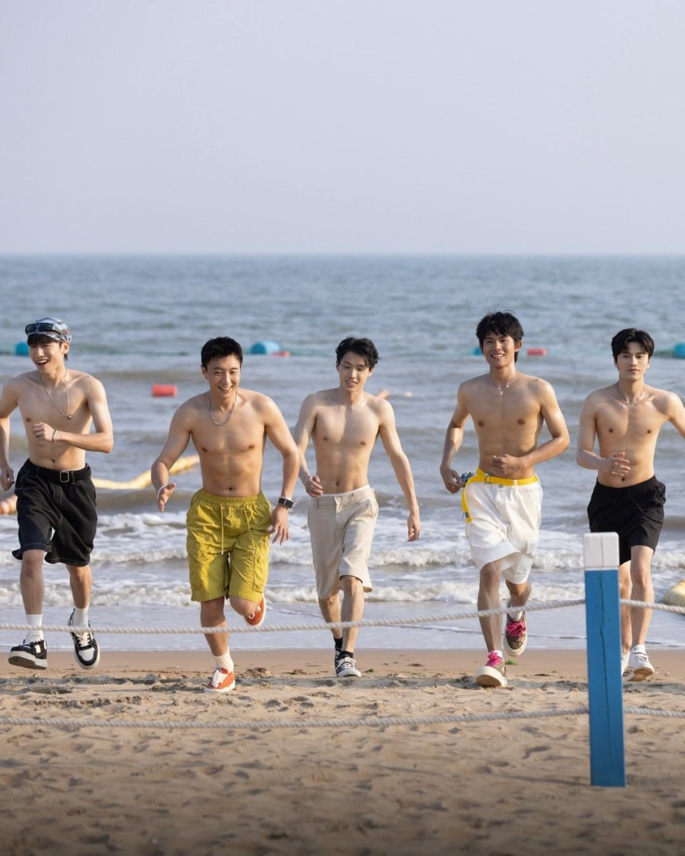 clingyteddy's tweet photo. #ProjectXYEP4 gotta be grateful to whomever had the idea to film this at a seaside location.. we get treated to eye candy every single ep!
Available on GagaOOLala..
#ProjectXY #CBL #BL https://t.co/82lg3ZF3V8