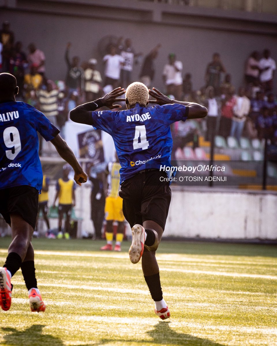 HomeBoyOfLaGos's tweet photo. Moment Sodia Ayoade equalizes for Sporting πͺπΎ
#SPLBAR #EUROMATCHNPFL #NPFL27 https://t.co/5eJ9zKtsp4