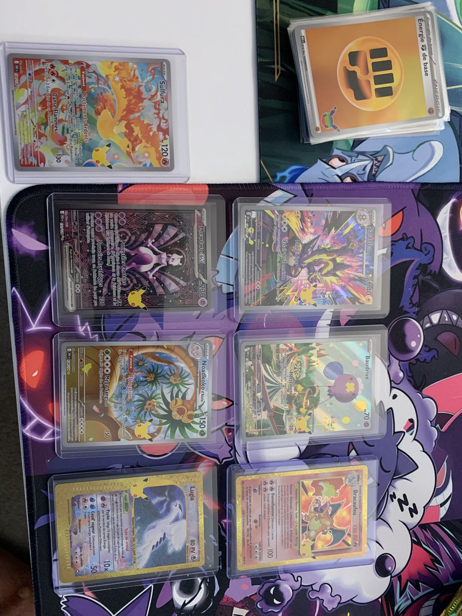 Chriiiis93's tweet photo. Ouverture de 30 ans entre potes 0 sceller .. Que du plaisir ! #pokemonㅤㅤㅤ 🔥😍 https://t.co/KIDfhxMQCg
