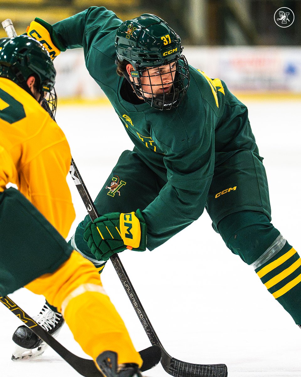 UVMmhockey tweet picture