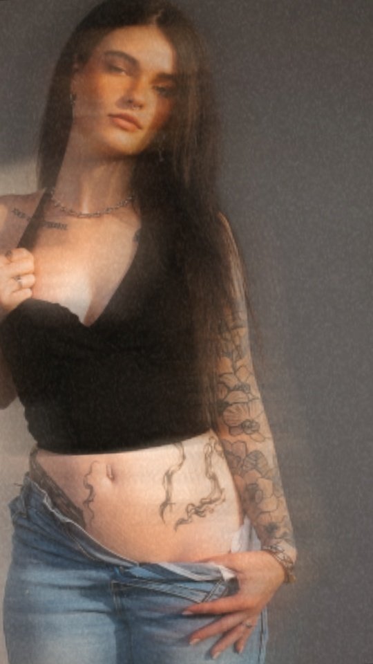 Mis_Alkaline's tweet photo. Hottest thing I've ever touched, just bein' honest
Really tryin' be good, I promise
That's why I'm here
With my hands on my chest and my knees on the carpet
Hopin' you'll stop it. 

#nsfw #studiomodel #photography #model #wataa #goon #bra #grunge #polaroid https://t.co/fYBRfS7gjn