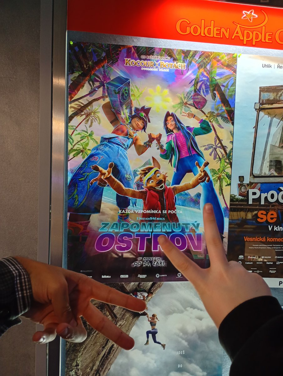 Axel_thefox's tweet photo. #ForgottenIsland #forgottenisland
THE MOVIE WAS ABSOLUTE PEAK I CANNOT RECOMMEND IT MORE!!!

The animation was beyond beautiful, the soundtrack, story, artsyle, charming characters. IT HAS EVERYTHING.
It was such a fun movie to watch.

And of course Raw. He was such a bean :3 https://t.co/7gLyxQWw6b