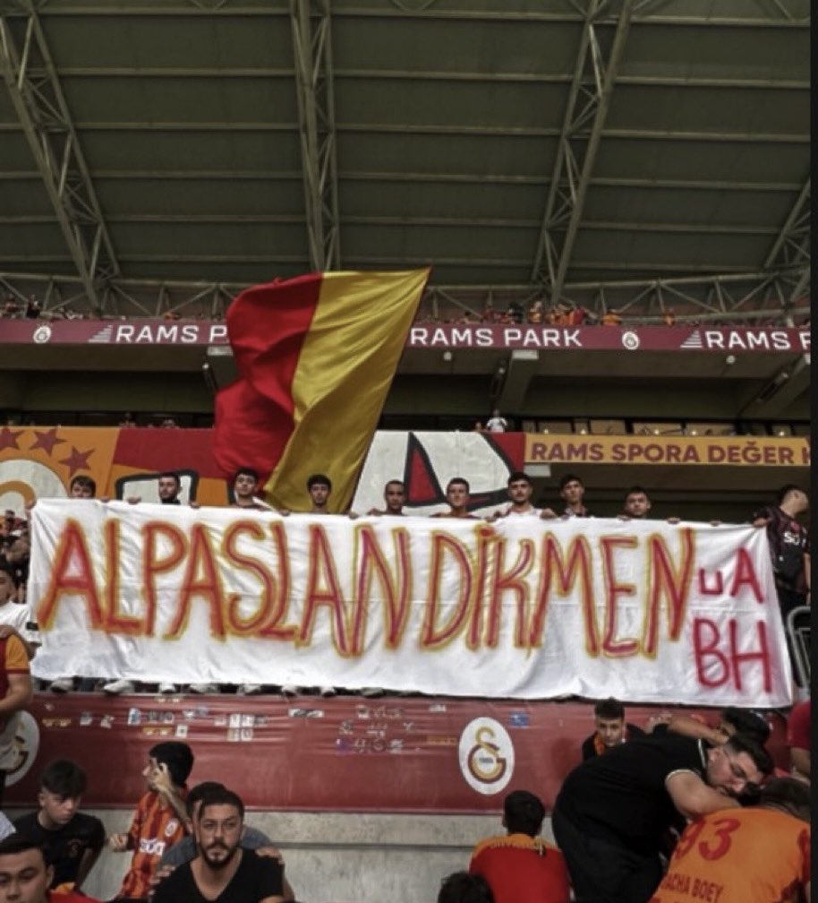 ultrAslan_BH's tweet photo. BÜYÜK GALATASARAYLI ALPASLAN DİKMEN Ağabeyimizin aramızdan ayrılışının 18. yılında sevgi, saygı, özlem ve rahmetle anıyoruz. 

#AlpaslanDikmen 

#ultrAslanBH https://t.co/AmZAavPEi7