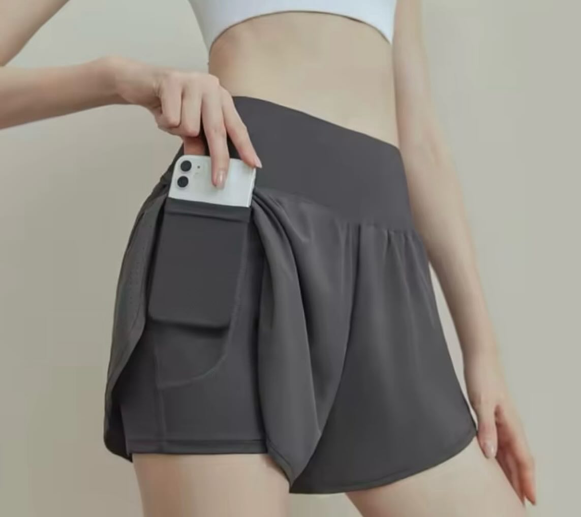 MilesVankampen's tweet photo. New Running Shorts 🎉 Suitable for all types of exercise, with stretch inner lining for full coverage and a comfortable, supportive fit. Elastic waistband, flattering design, quick-drying fabric. Colors: Black, dark pink, blue, light pink, gray https://t.co/PXqwwXZGoC