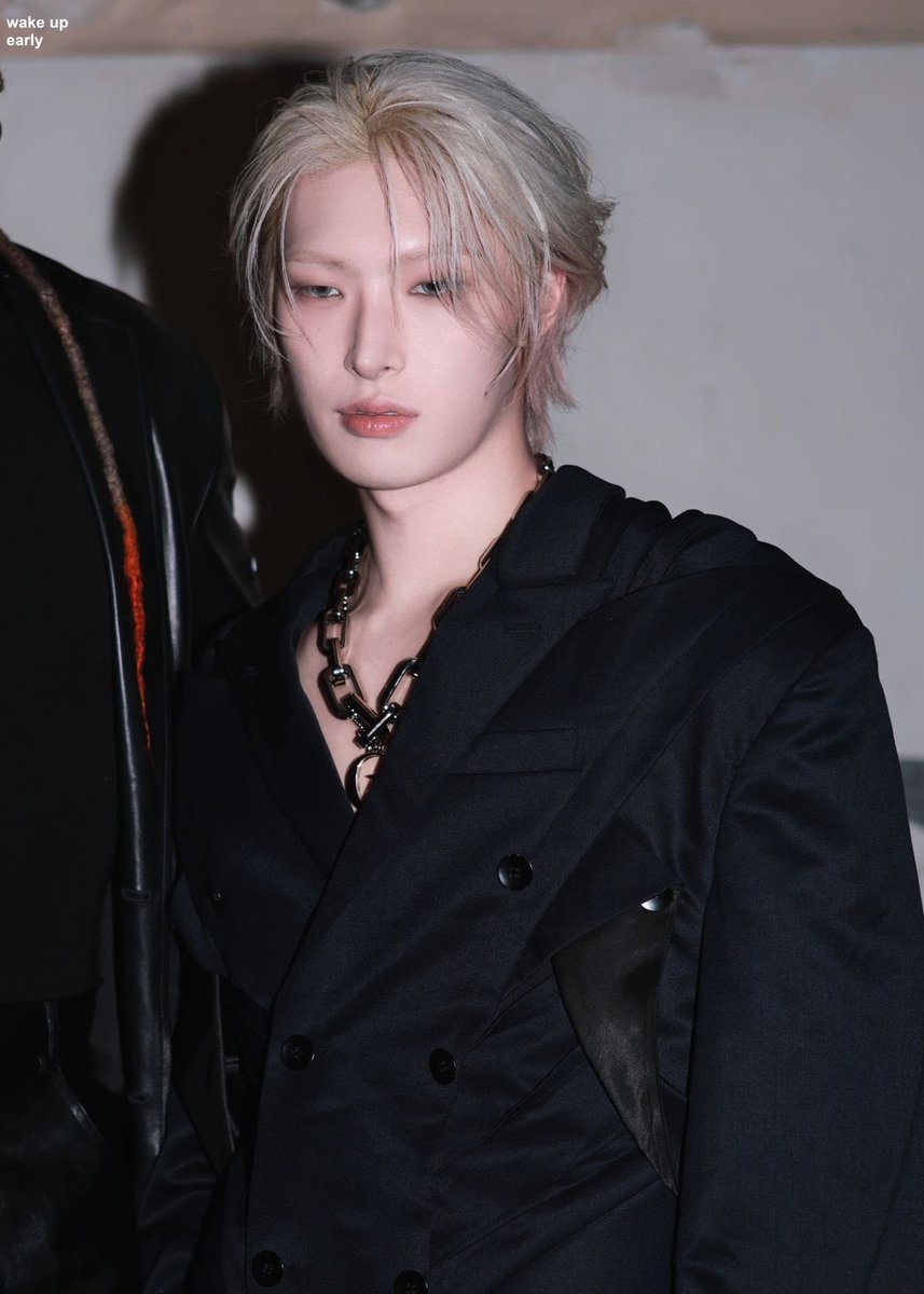 yunhorgy's tweet photo. 🔞🐶🐥\\ Age gap. Older, wealthy Yh who brings younger Mg to all of his parties and networking events. When Yh makes his rounds, talking to different people in the room, he always has a possessive hand resting on Mg’s hip. In return, Mg plays the role of arm candy well, + https://t.co/TjiZ7YPSfb