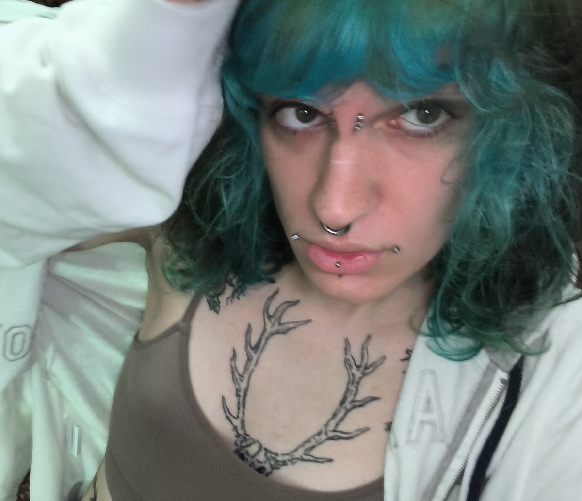 Bone_909's tweet photo. This trans girl has survived the family gathering https://t.co/SEgHaB74Sr