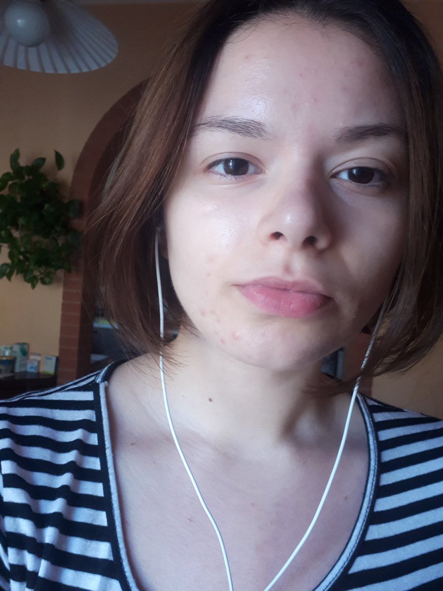 rosettebun's tweet photo. ah yes, when i had a different hair phase after one month 🧘🏻‍♀️😞 https://t.co/pxz3GsmSE5