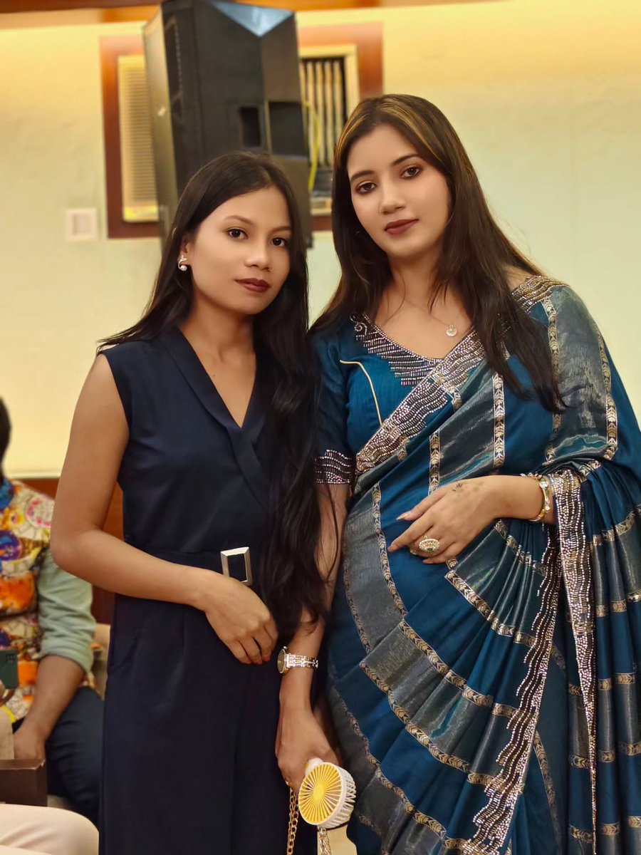 MackHainswfo's tweet photo. Siliguri Choice Foundation Makeup Festival’s 3rd makeover 🥰🧿 for the ma’am and model 🥰🧿 https://t.co/nMDZTK7BSG