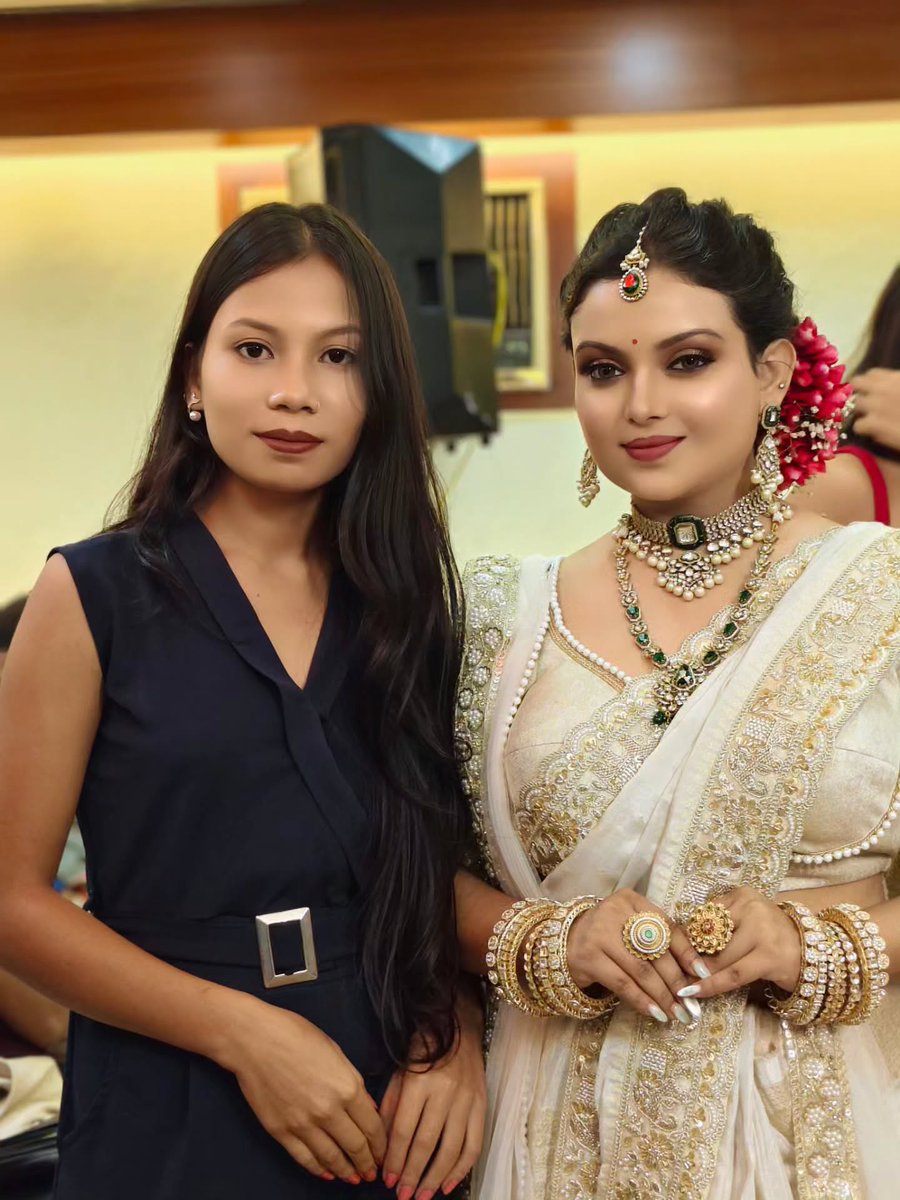 MackHainswfo's tweet photo. Siliguri Choice Foundation Makeup Festival’s 3rd makeover 🥰🧿 for the ma’am and model 🥰🧿 https://t.co/nMDZTK7BSG