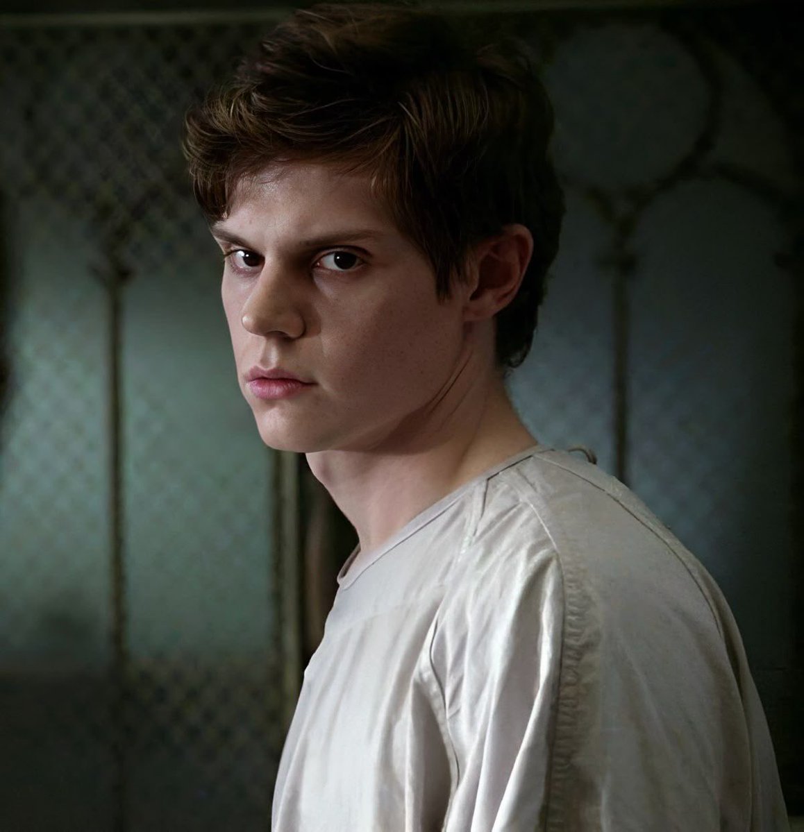 Megalopolisian's tweet photo. Kit is my favorite Evan Peters character and i wish more people talked about him he was the best. https://t.co/iPQxHpenFr