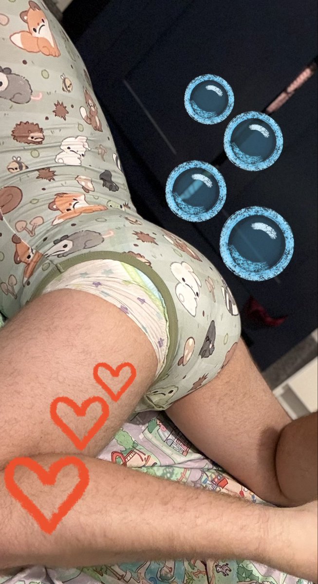 LittleStrange03's tweet photo. Daddy says I’m the most adorable little diaper baby bum in all the land… and you know what… he’s so right!!! 🥰🫠🙈 I get even cuter when you give me bum pats I swear 👀😘🙈

#Abdl #diaper #cgl #ddlb #mdlb #abdlbabyboy #little #littlespace 
#abdldiaper #diaperbutt https://t.co/DoxZBsWiXa