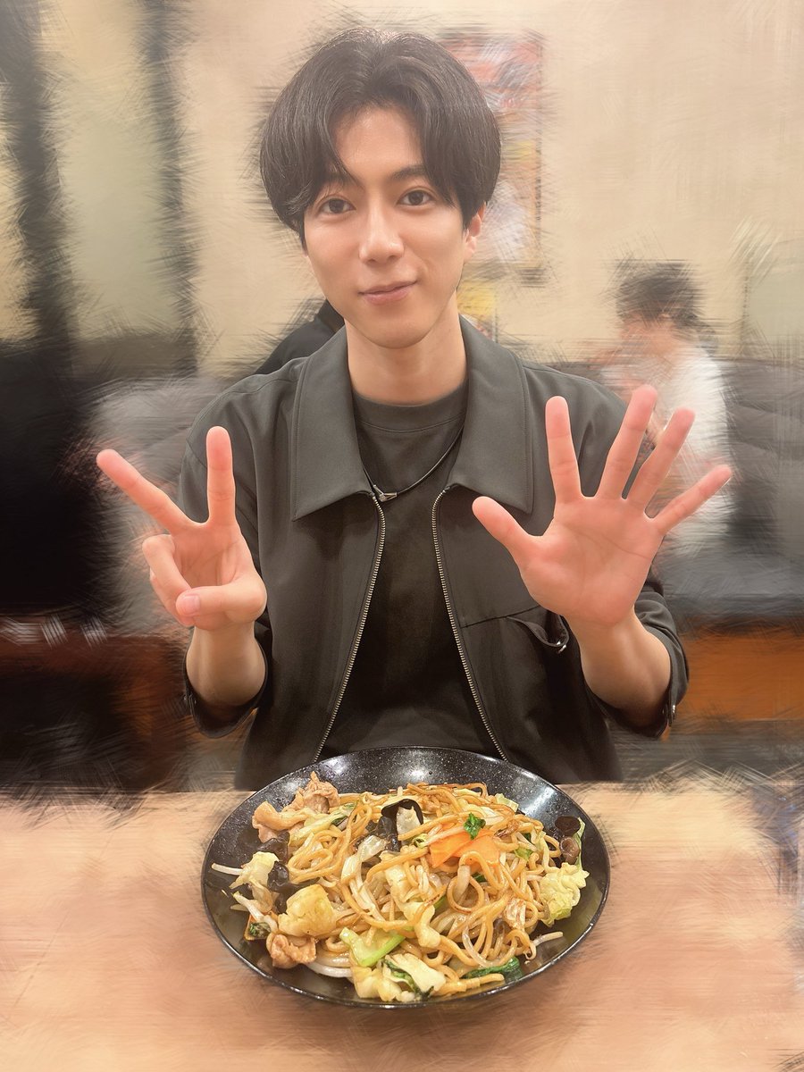 SEIYA_RB1's tweet photo. めちゃくちゃ美味しい焼きそばを翔くんが教えてくれました🫶
これはリピ確定です！ https://t.co/8WBmacfRNs