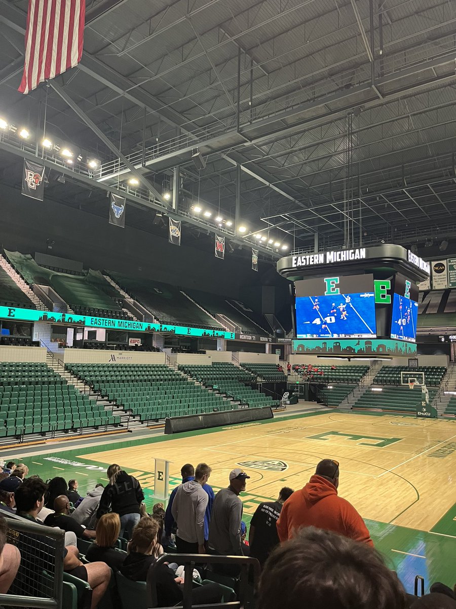 BishopPfister19's tweet photo. I enjoyed my time down at Eastern Michigan this afternoon on a Game Day Visit against Lindenwood. I loved the facilities, staff, and environment. Go Eagles🦅🟢⚪️!

 #ALLIN 
@stefadams87 @FootballFindlay @EMUFB https://t.co/IpflKJIqXe