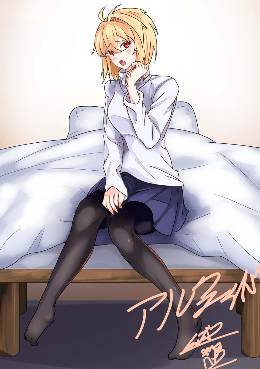 ggifz6618's tweet photo. これに限らずアルクェイドのブーツ描くの面倒くさいからタイツ素足の絵が多い。そも素足は描くのが楽しい
＃月姫R https://t.co/fO6a5P74U4