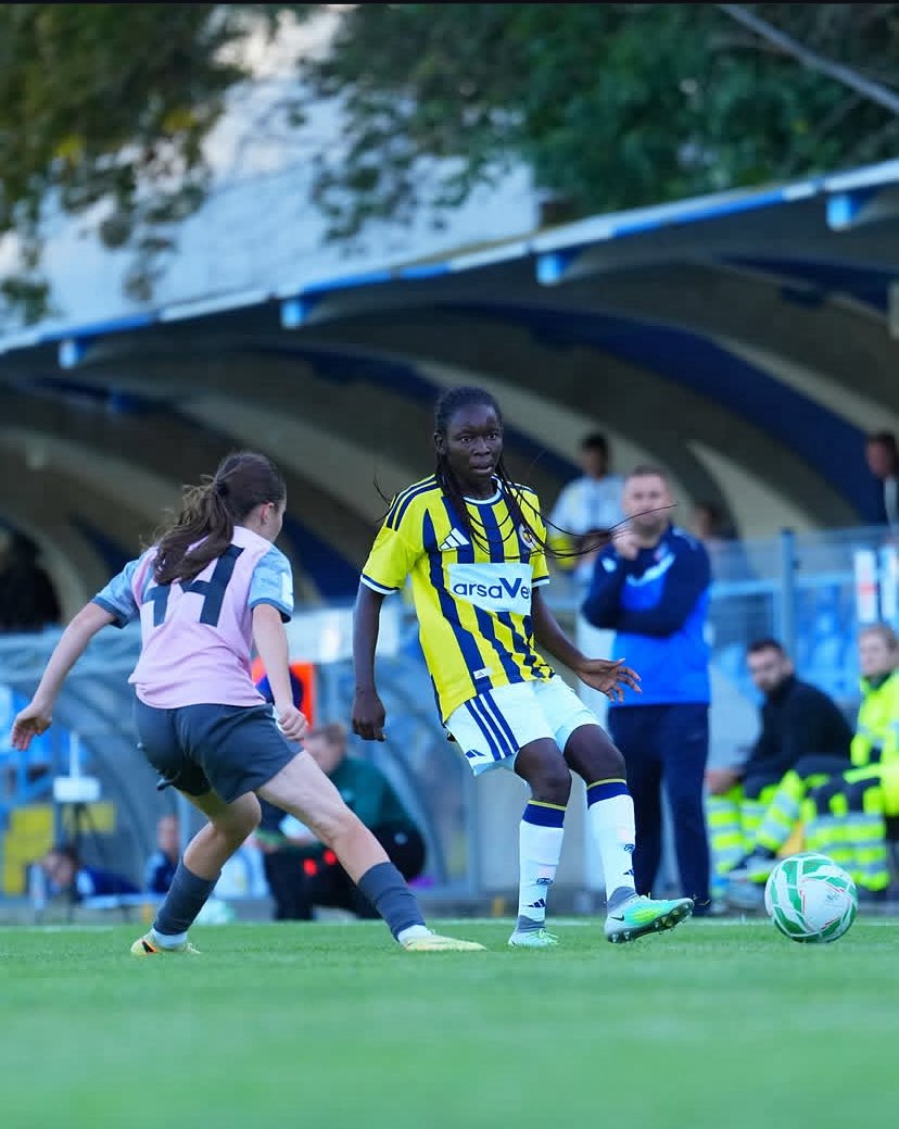 MCFoot237's tweet photo. 🔴 INFO - Gisèle Manga a inscrit un doublé lors de la large victoire de Fenerbahçe F (1-4) contre le Minsk FC à l’occasion du match aller du deuxième tour des qualifications de l’UEFA Women’s Europa Cup. 🦁🇨🇲

Colette Ndzana était également de la partie avant de céder sa place.👏🏽 https://t.co/drZCfP0pRY