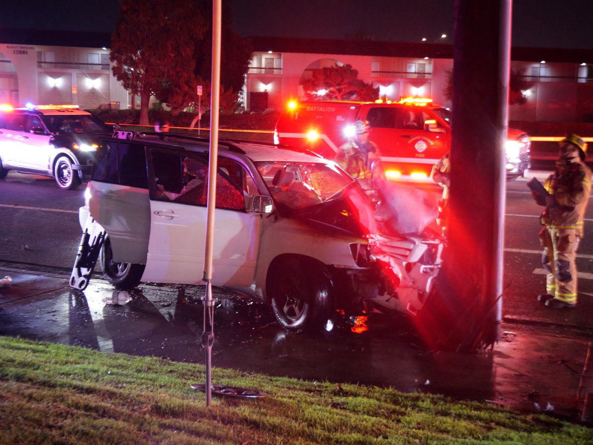 Penmanshipprod's tweet photo. Garden Grove Ca.
9/26/26
1st responders responding to a fatal vehicle collision

#penmanshipproduction 
#carcrash
#onlinenews
#newsonline #photojournalism
#shotonlumix
#1stresponders

@ocregister @latimes @nytimes @AP @paythewriter @GardenGrovePD @GardenGroveFire https://t.co/V4wf5eEkoL