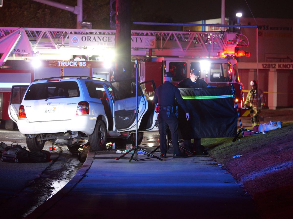 Penmanshipprod's tweet photo. Garden Grove Ca.
9/26/26
1st responders responding to a fatal vehicle collision

#penmanshipproduction 
#carcrash
#onlinenews
#newsonline #photojournalism
#shotonlumix
#1stresponders

@ocregister @latimes @nytimes @AP @paythewriter @GardenGrovePD @GardenGroveFire https://t.co/V4wf5eEkoL