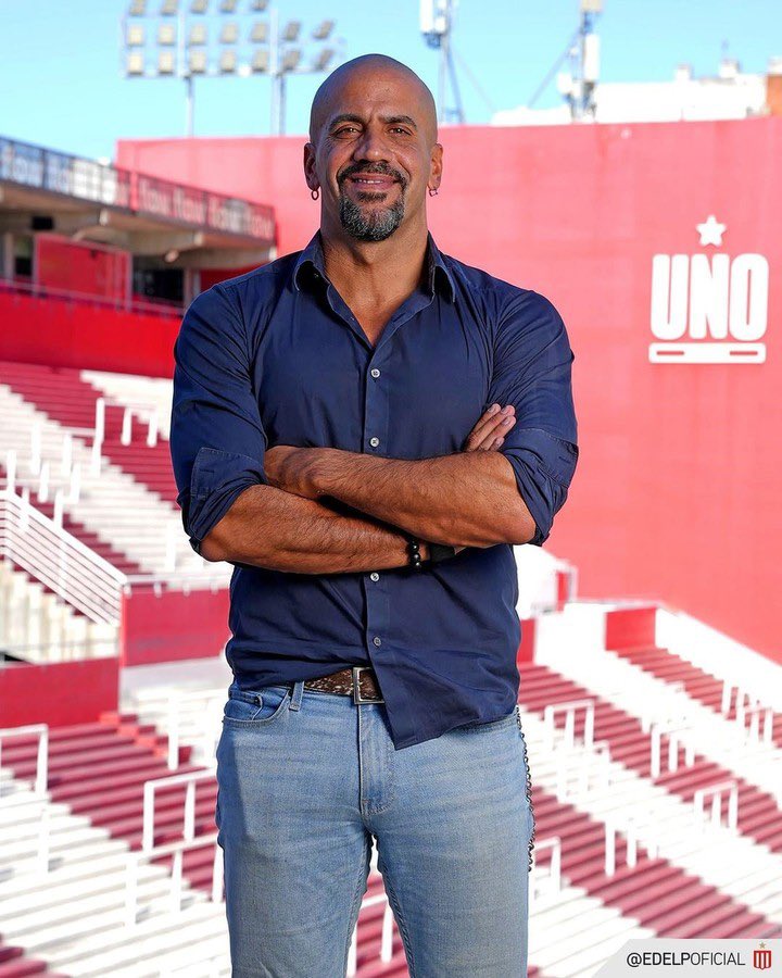 LeonelCamelia's tweet photo. Gracias Juan Sebastian Verón por defender el club hasta las ultimas consecuencias. Quedaron totalmente expuestos estos delincuentes. Gracias bruja. https://t.co/Qkh0OPcu4V