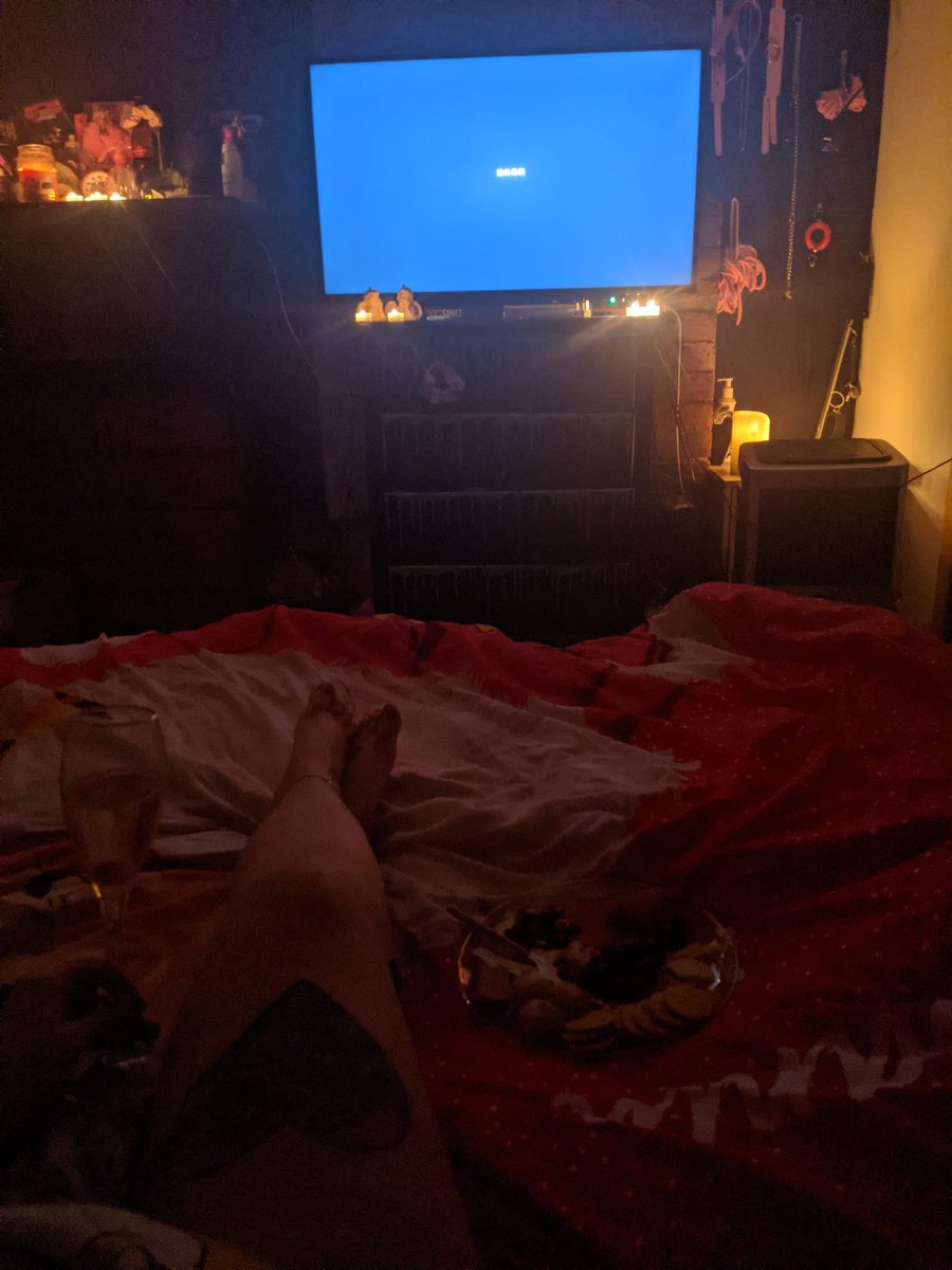 NotANormalSnack's tweet photo. @Lauren_83_ Come join! I have wine and cheese https://t.co/lFgX1oVkCa