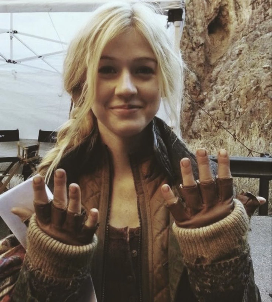 newtcoded's tweet photo. sorry i’m just so Obsessed with this picture https://t.co/DrX9dVcR0z