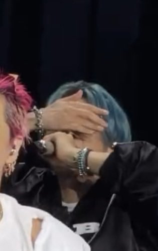 vipdslight's tweet photo. 이기욤미는 또 뭐임ㅠㅋㅋㅋㅋㅋㅋㅋㅋㅋㅋㅋㅋ
형아 벗는 거 보고 눈가림 너 진짜 초딩이지 https://t.co/mqlMrpUlZ7