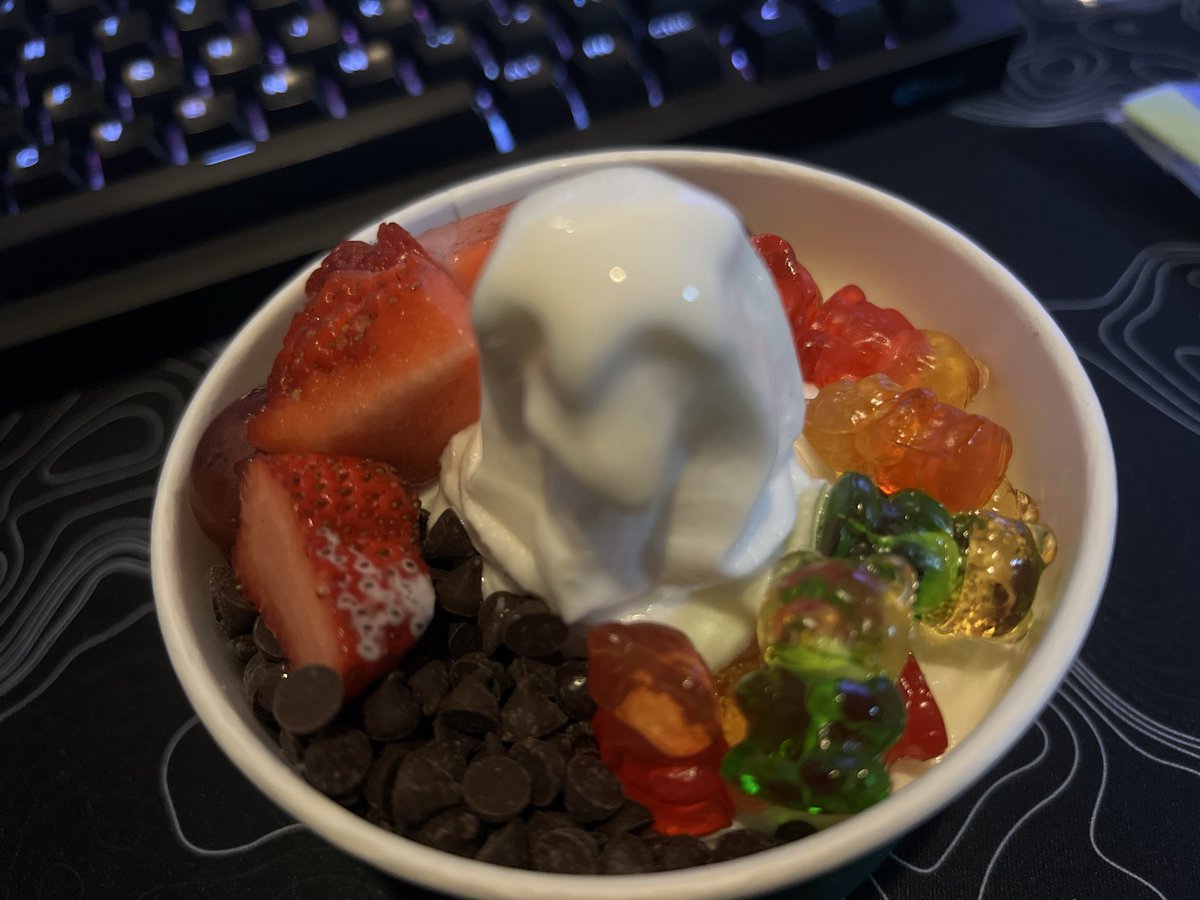 llainsto's tweet photo. froyo https://t.co/2Ck9b7sZRb