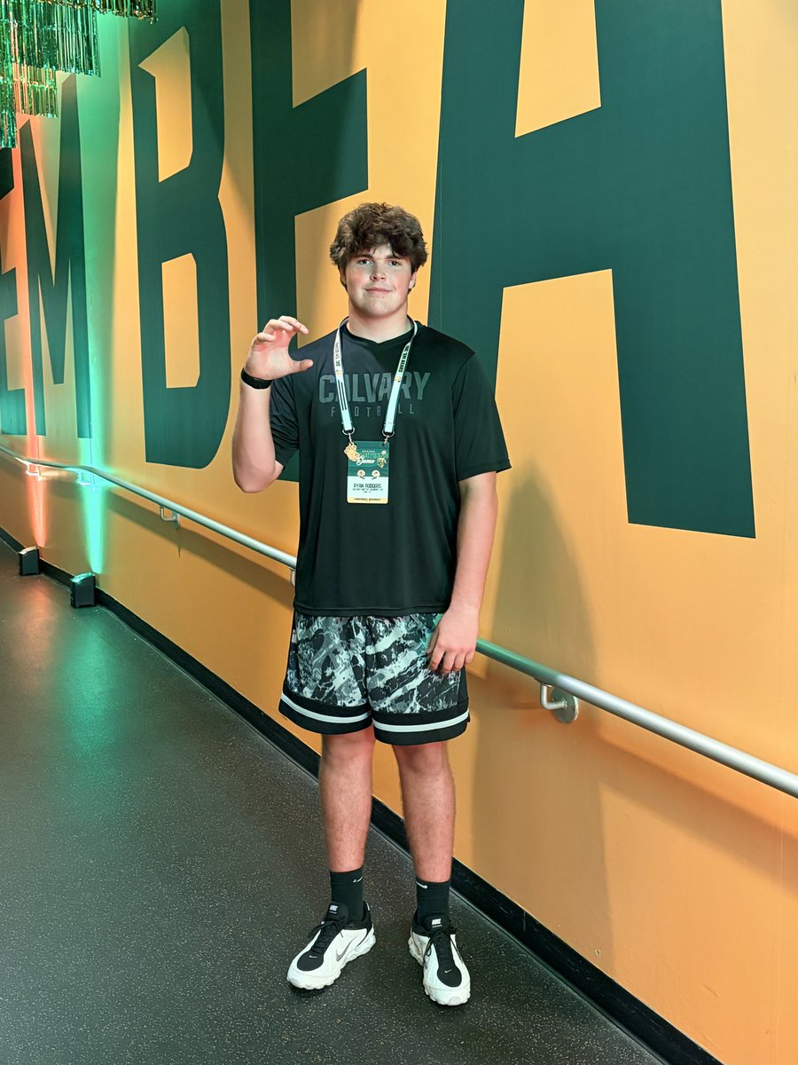 RyanRodger72728's tweet photo. Thanks @BUFootball for having me in Waco again!  That throwback fit 😮‍💨
@AustinWoods50 @AppleberryBU @EdParisJr @Cwatts64 @CoachDaveAranda 
@CalvaryRecruits @GeauxPrepsLA @RodneyGuin5 @rtskingdomtrain @ReggieBuchanan @MacCorleone74 @318Sports @TomLoy247 @adamgorney @MikeRoach247 @LAvsAllYall @ChadSimmons_ @samspiegs