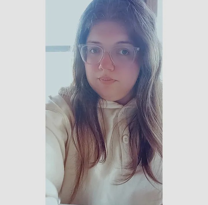 MelaTrindade23's tweet photo. Soy fan de Chris desde fines de 2015 principio 2016 
Mi canción favorita de él es "Aírcha" soy de Uruguay 🇺🇾 ciudad de Salto, Me llamo Mela Trindade y tengo 24 años 

#Velerz #Aírcha 

https://t.co/fO2nZsWOiS.  @mikita_gaona_ https://t.co/wsLTVXUr2c