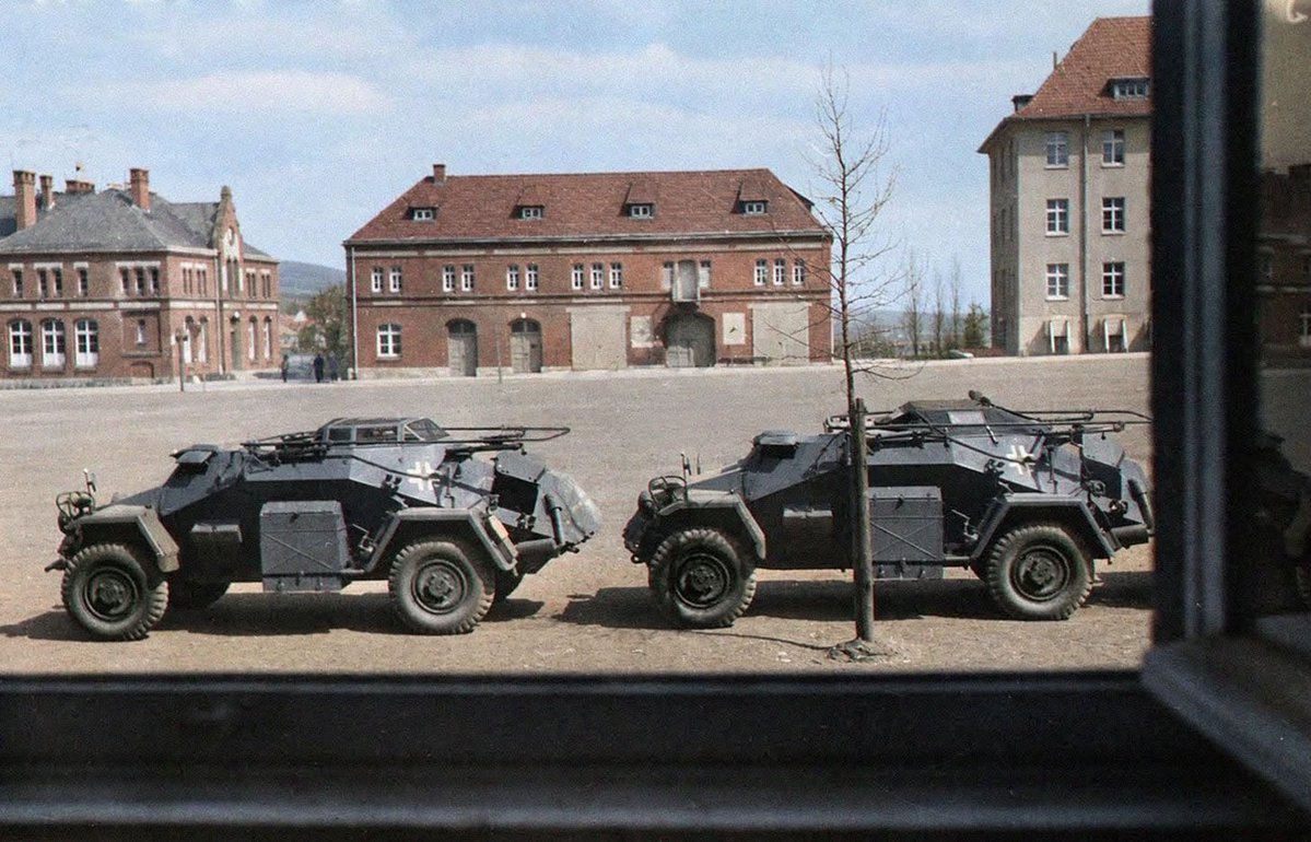 Avivi1999's tweet photo. Unique photo, I believe from the late 1930s. Taken through a window in German barracks. Hand-colored, with my involvement. #WWII https://t.co/vq4pCtGdHo