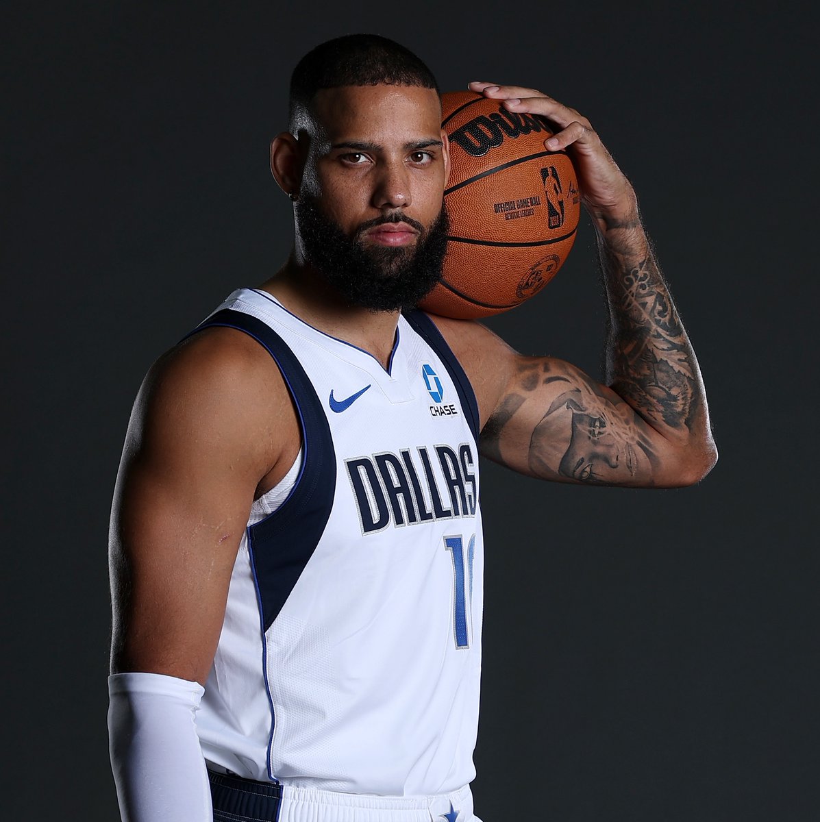 Join us in wishing Caleb Martin a HAPPY 31st BIRTHDAY! 
 [📷](https://pbs.twimg.com/media/HTLEhrGaoAALiLk.jpg) https://pbs.twimg.com/media/HTLEhrGaoAALiLk.jpg h