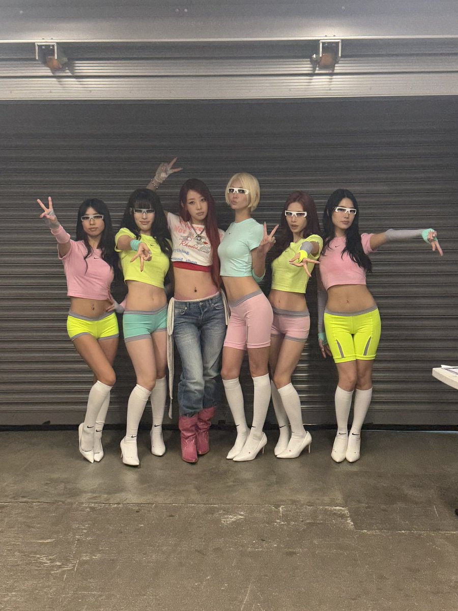 f5ve_official's tweet photo. thank u @easternmargins 
wearing custom nike by Jake Zhang

with yves-chan 🩷🩵💛 https://t.co/d8v54WKbWR